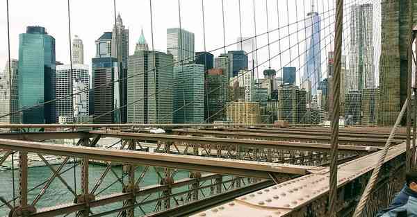 app动态背景_app动一下就弹广告怎么关闭