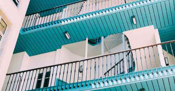 电影是谁投资_电影是谁开的枪