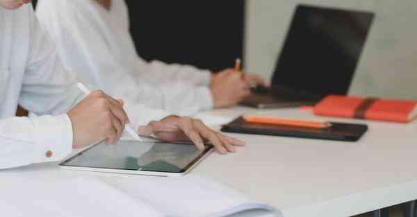 如何画人物全身 古风_如何画人物全身漫画