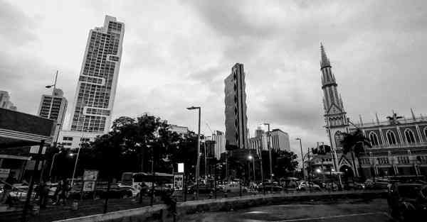 如何画人物衣服褶皱_如何画人物衣服